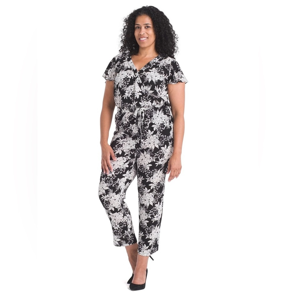 Vince Camuto Floral Jumpsuit size 2 ruffle sleeve belted wrap v neck pockets